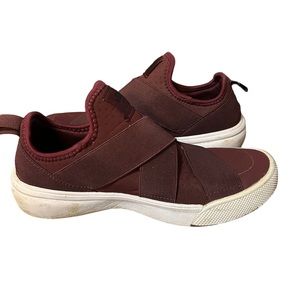 VANS UltraRange Gore Women's Size 8 Red Burgundy Shoes Slip-On Sneakers